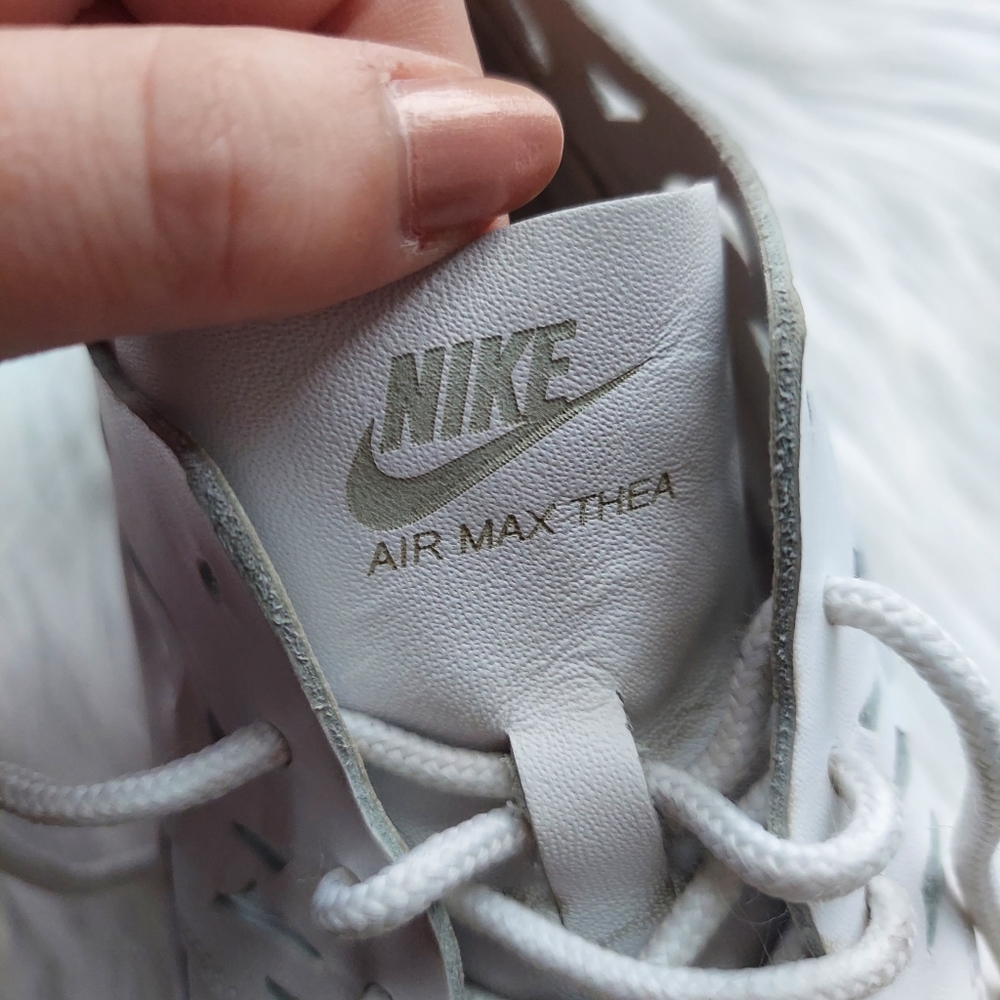 Nike Air Max Thea Joli 725118-100 Women's White Sneaker Shoes Size US 9 - Picture 7 of 10